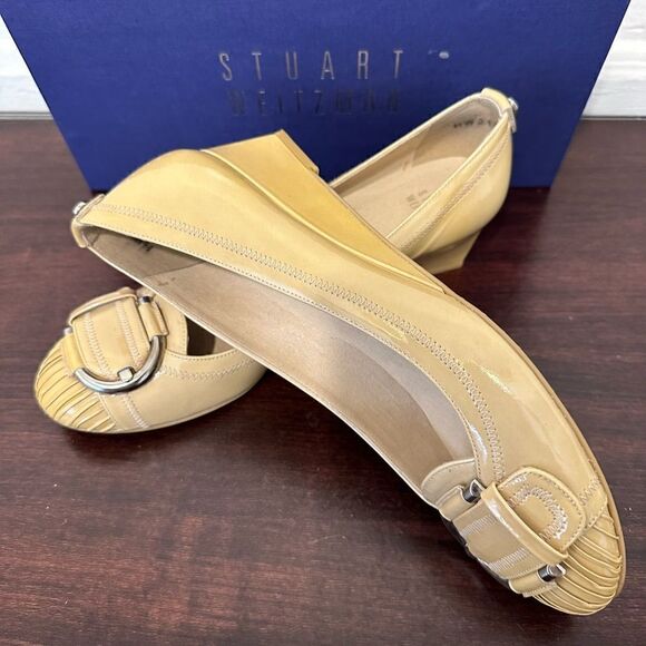 STUART WEITZMAN  sz 7,5 Patent Leather Wedge Heels Front Buckle Scrunch Toe - Picture 11 of 13